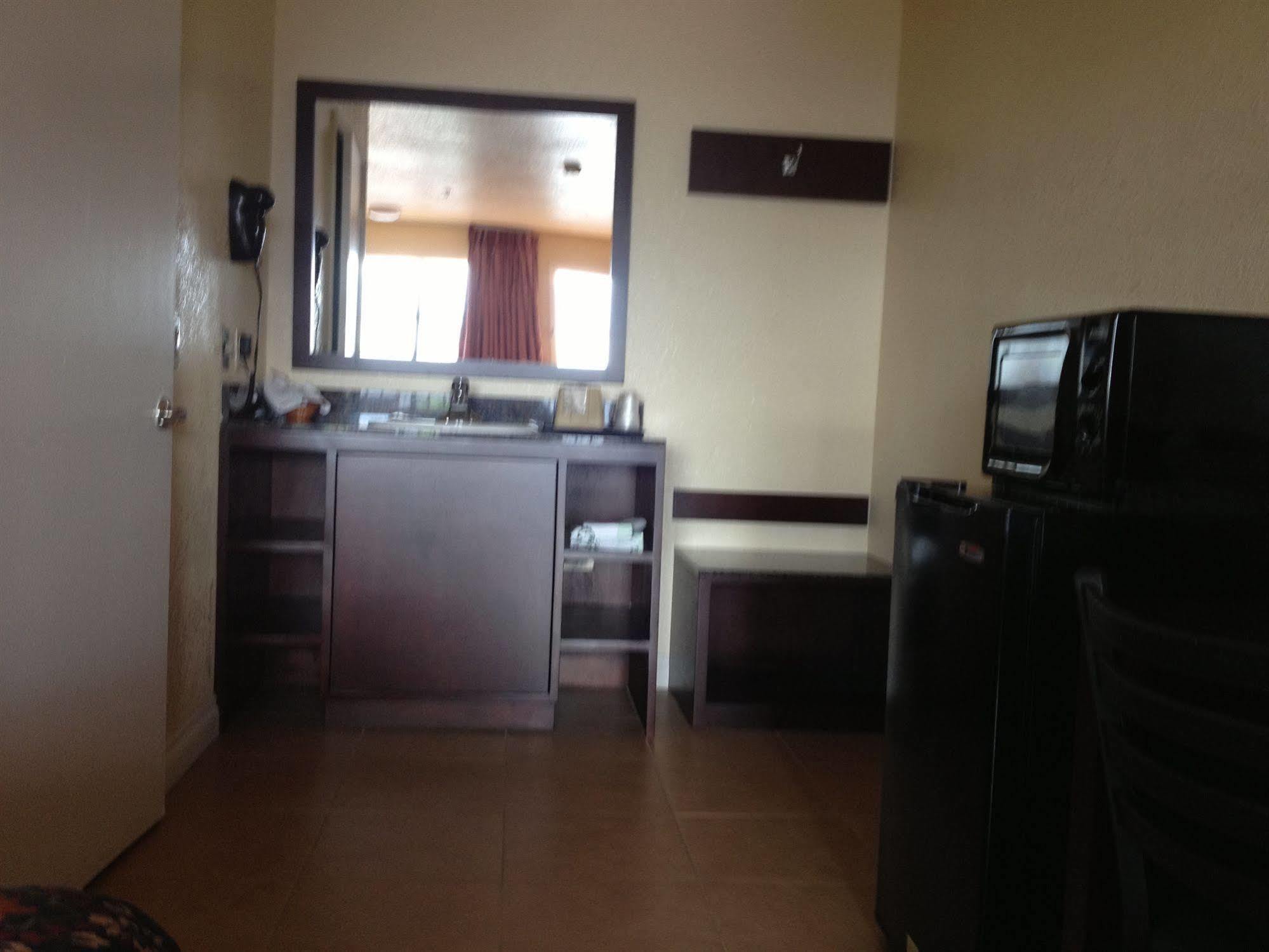 Budget Inn Anaheim/Santa Ana Buitenkant foto