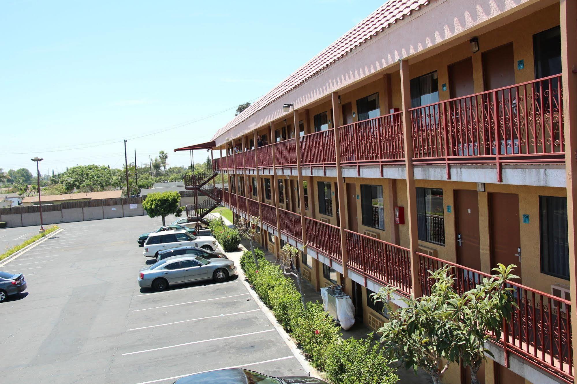 Budget Inn Anaheim/Santa Ana Buitenkant foto